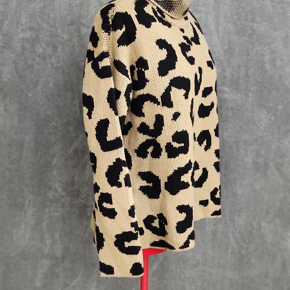 DKNY Animal print turtle neck knit sweater size small - Picture 6 of 12